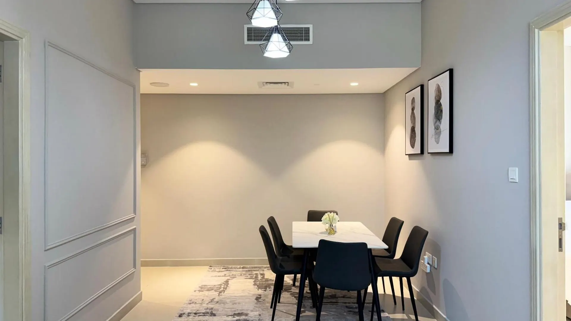 Cozy 1 Bedroom Apartment At Afnan 2 Dubai