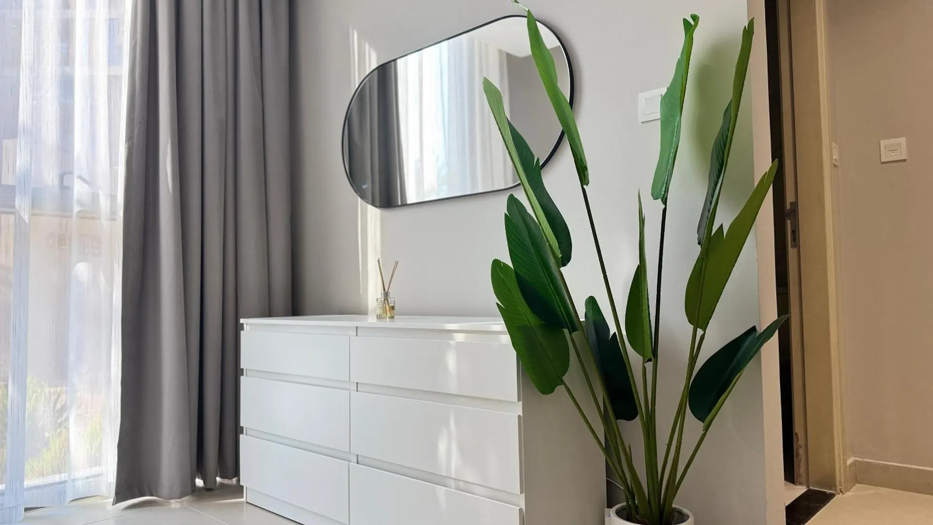 Cozy 1 Bedroom Apartment At Afnan 2 Dubai